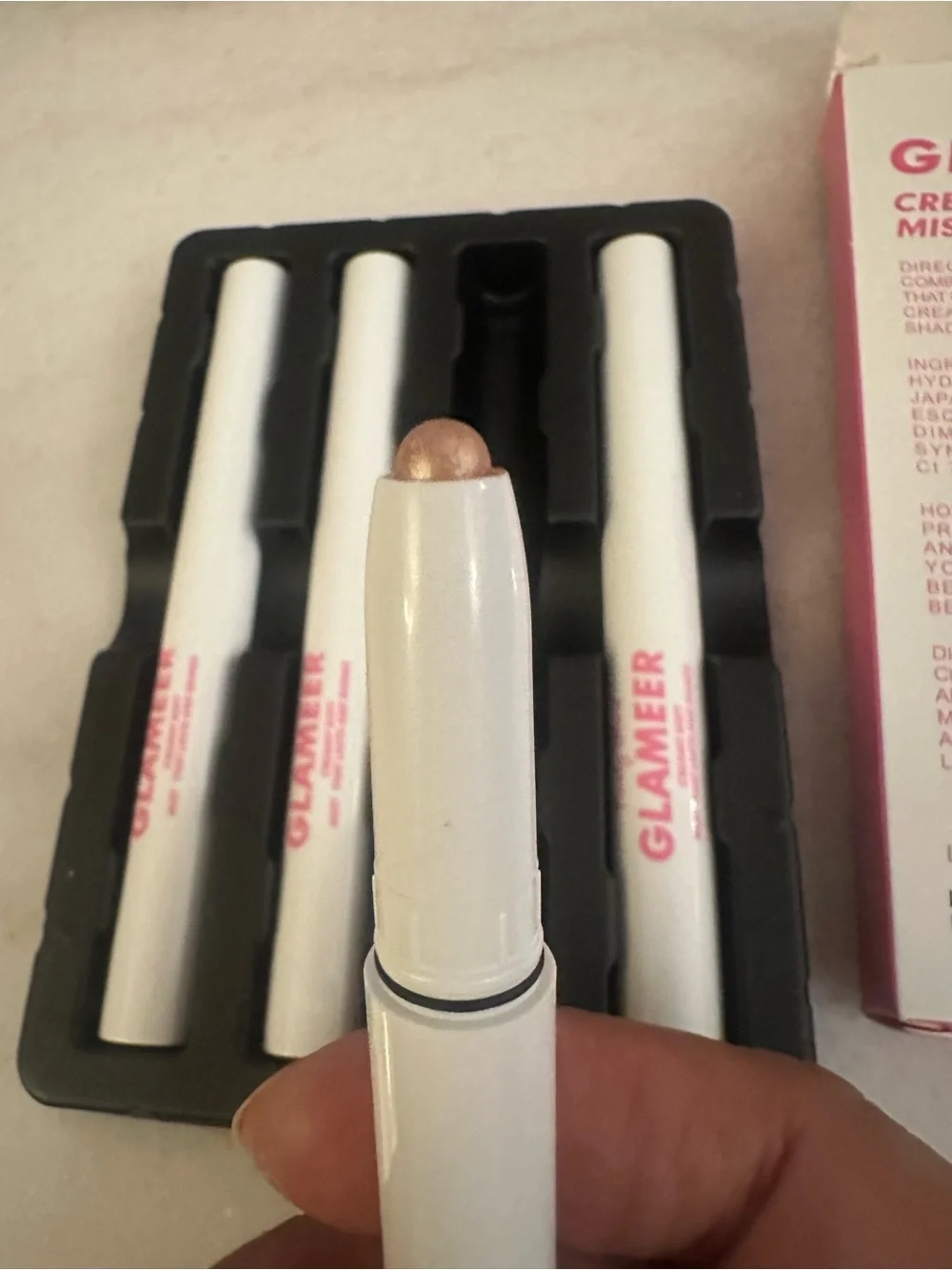Finely Blend Creamy Eyeshadow Stick - Pink